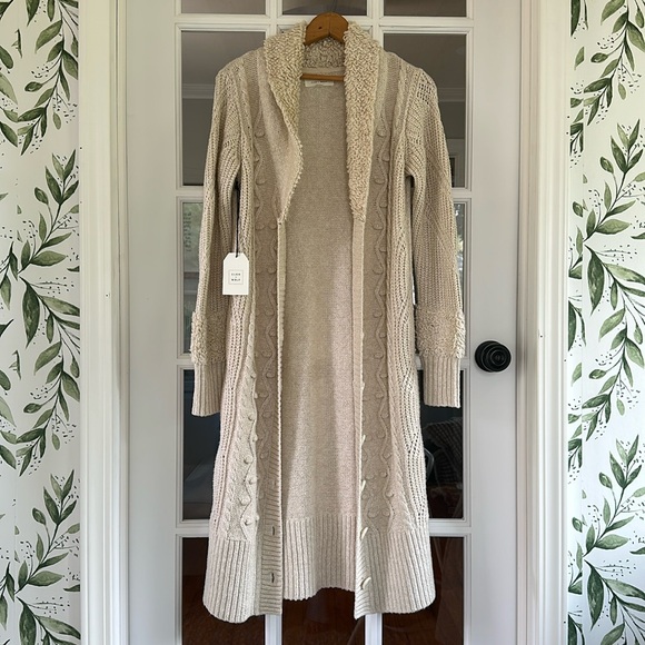 Cleo + Wolf Sweaters - NWT Cleo+Wolf long cardigan. Cream. Cable knit. New with tags. Size XS.